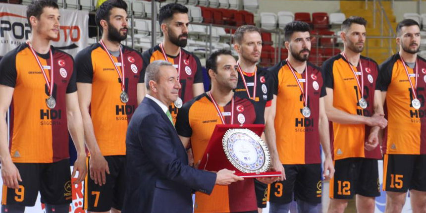 Galatasaray HDI Sigorta Erkek Voleybol Takımı'nın yeni başantrenörü Umut Çakır oldu