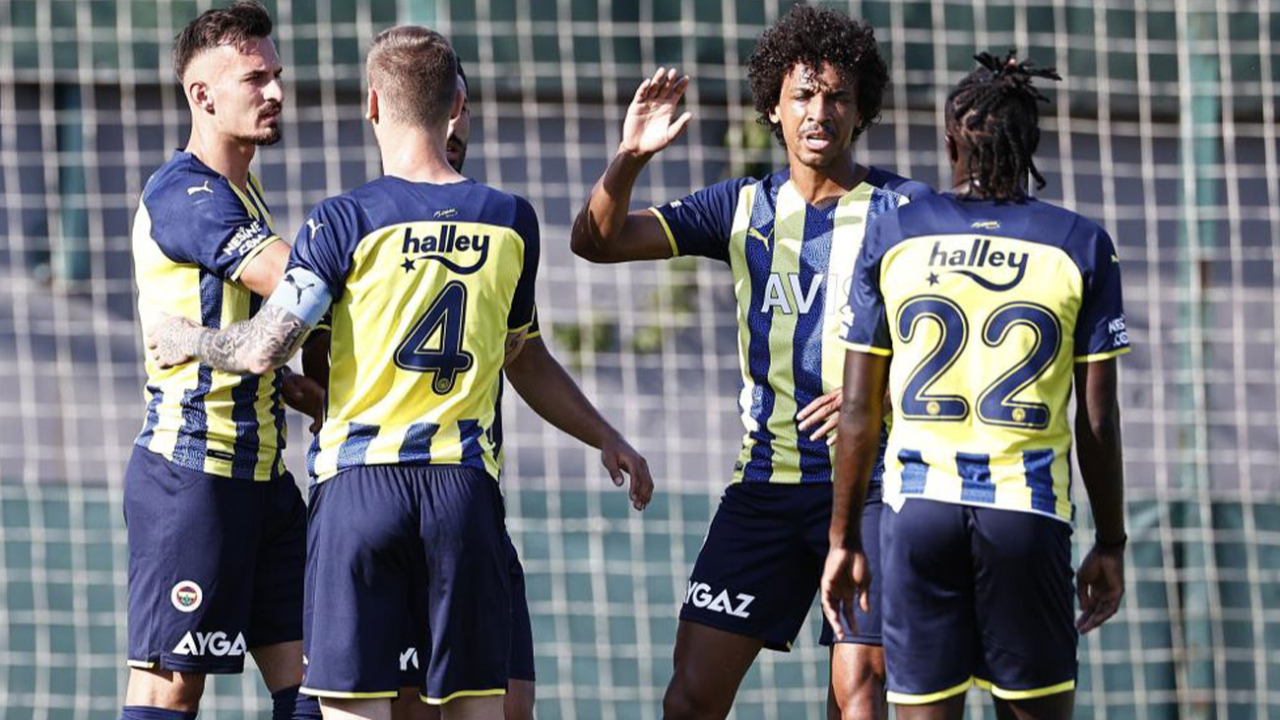 Fenerbahçe yönetiminden, başka bir takıma gitmeye sıcak bakmayan Luiz Gustavo'ya yeni formül