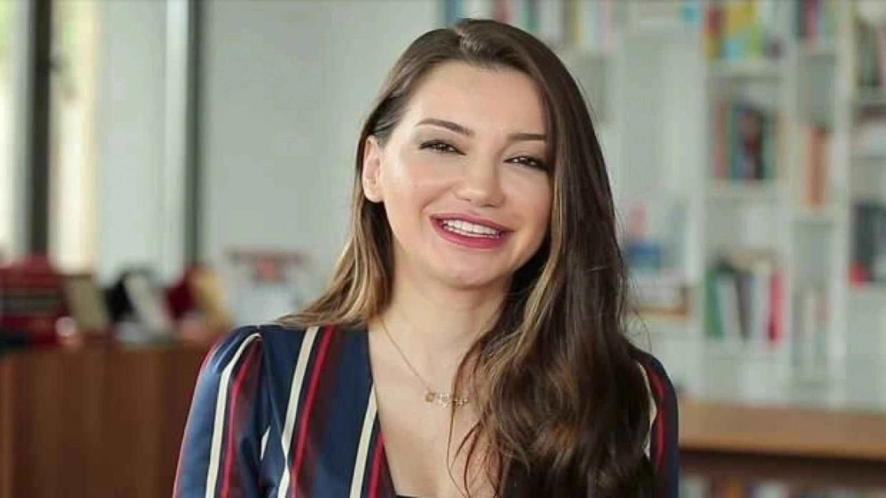 Takipçisinden gelen şişme kadın itirafını paylaşan Esra Ezmeci'nin paylaşımı olay oldu!