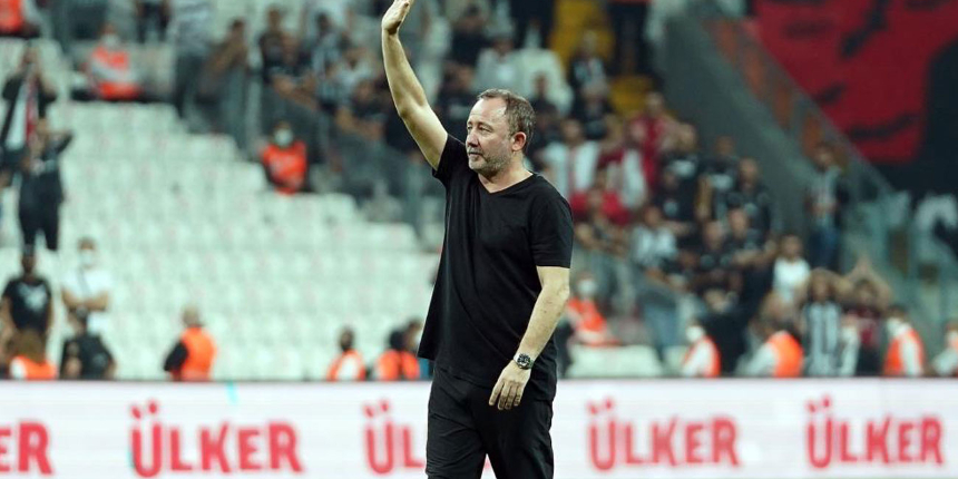 Beşiktaş ile geçtiğimiz sezon yollarını ayıran Sergen Yalçın, yorumculuğa geri dönüyor