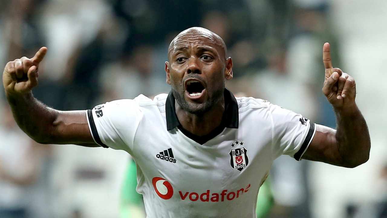 Türkiye'den teklif alan Vagner Love'a yeniden Süper Lig yolu gözüktü!