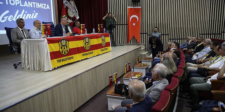 Spor Toto Süper Lig'den düşen Yeni Malatyaspor'da başkanlığa Aziz Ayboğa seçildi