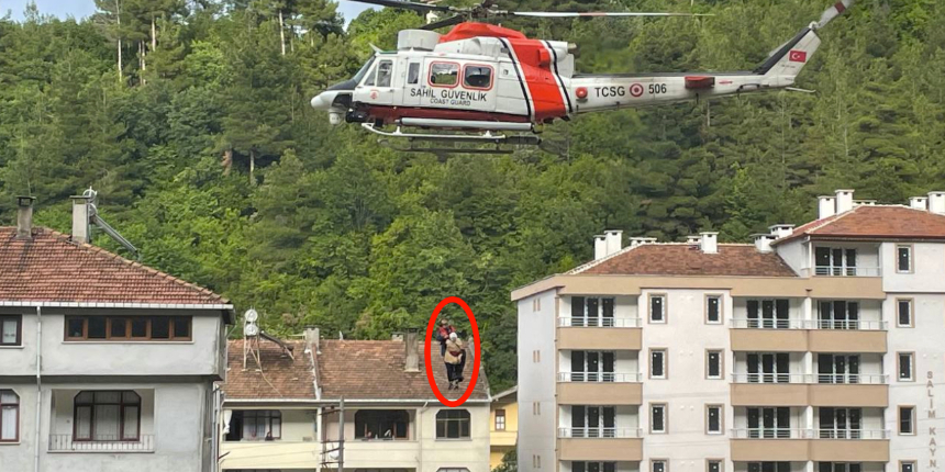 İnebolu'daki selde mahsur kalan vatandaşlar helikopterle kurtarıldı
