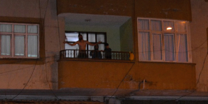 Gaziantep'te korkulu saatler! Eşini ve 2 çocuğunu tüfek ve bıçakla rehin aldı