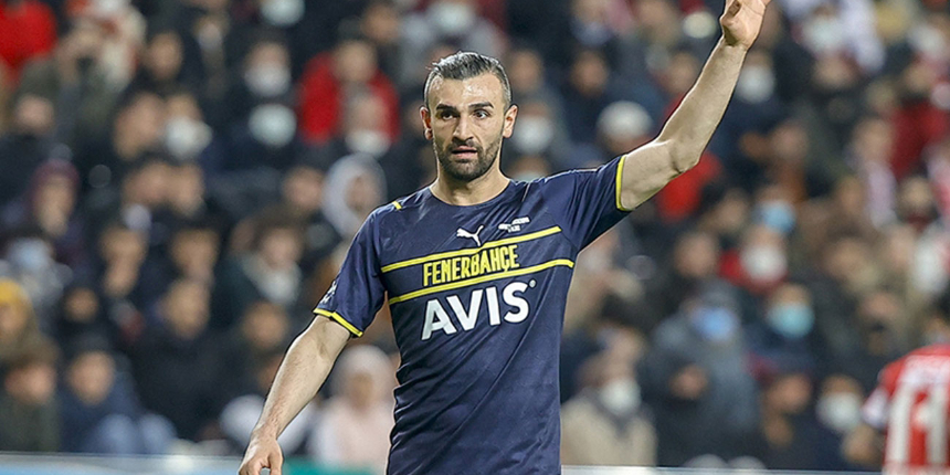 Fenerbahçeli futbolcu Serdar Dursun, Bundesliga'nın köklü ekiplerinden Augsburg'un radarına girdi