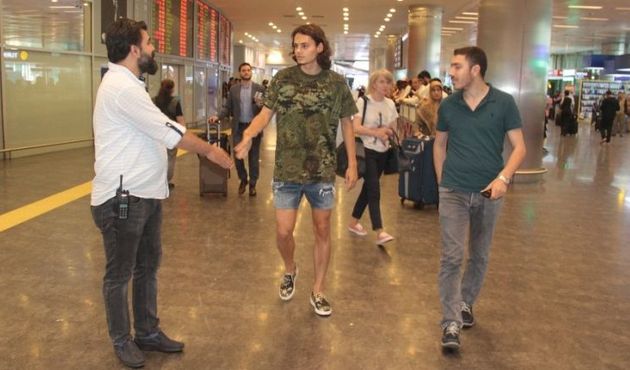 Milli maç sonrası büyük şok: Enes Ünal gözaltına alındı!