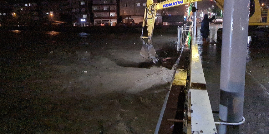 Zonguldak'ta sel alarmı! Alaplı halkı geceyi sel korkusuyla ayakta geçiriyor