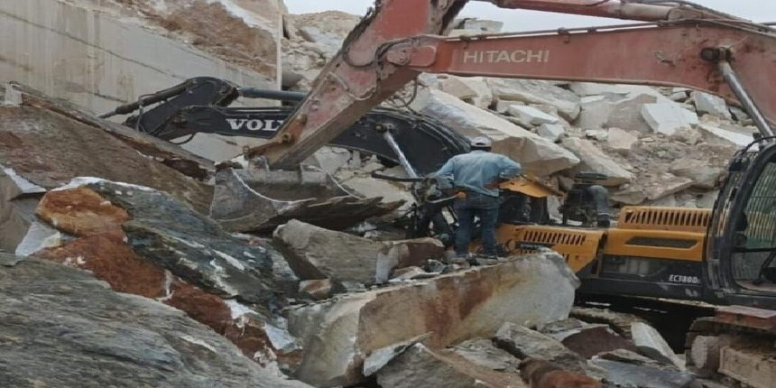 Mermer ocağında facia! Molozların altında kalan işçi hayatını kaybetti