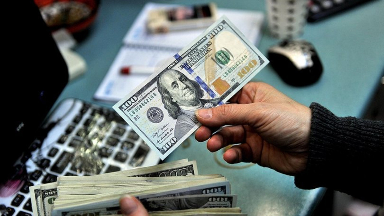 Döviz kurunda BDDK etkisi devam ediyor: Dolar 16,69 TL'den başladı!