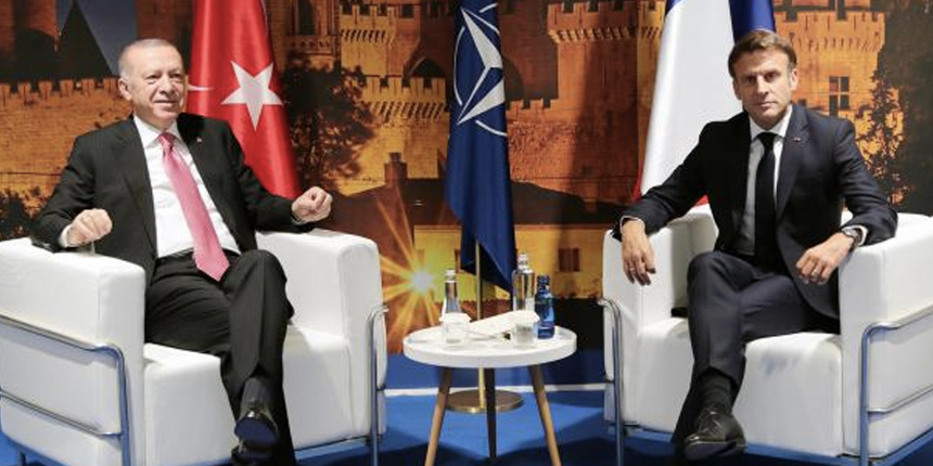 NATO zirvesinde diplomasi trafiği... Cumhurbaşkanı Erdoğan, Macron ile görüştü