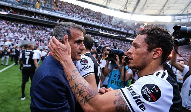 Adriano'ya çılgın teklif: 36 milyon!