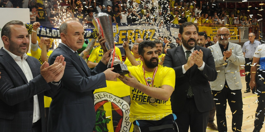 Fenerbahçe şampiyon! Sarı-Lacivertliler, Tekerlekli Sandalye Basketbol Ligi'nde mutlu sana ulaştı