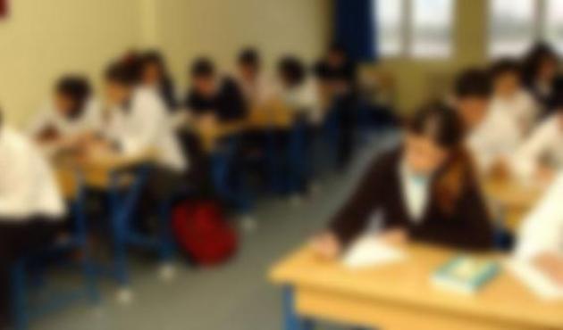 182 yıl hapsi istenen öğretmenden savunma! "Yanaklarını sıktım, burunlarını çektim"