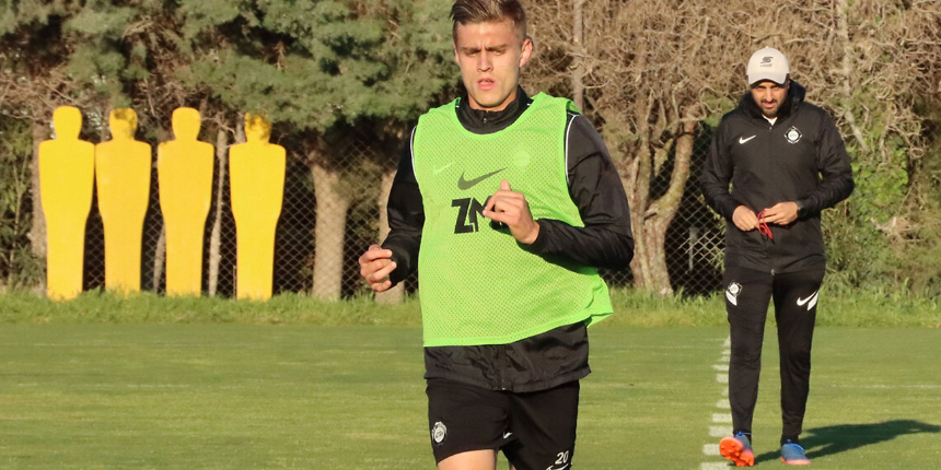 Spor Toto 1. Lig ekibi Altay, Kazımcan Karataş'ın Galatasaray'a transfer olduğunu resmen açıkladı!