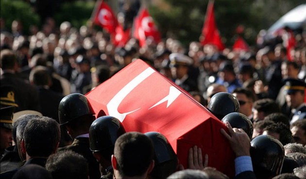 Bingöl'de patlama: 1 asker şehit...