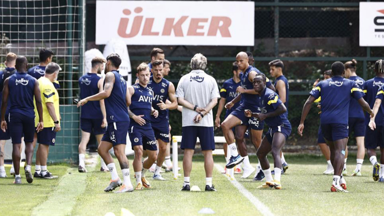 Fenerbahçe'nin Avusturya'da gerçekleştireceği kampın kadrosu belli oldu!