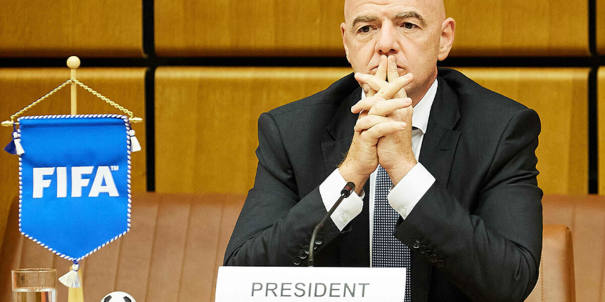 Katar'da düzenlenecek 2022 Dünya Kupası'nda yarı otomatik ofsayt teknolojisi kullanılacak