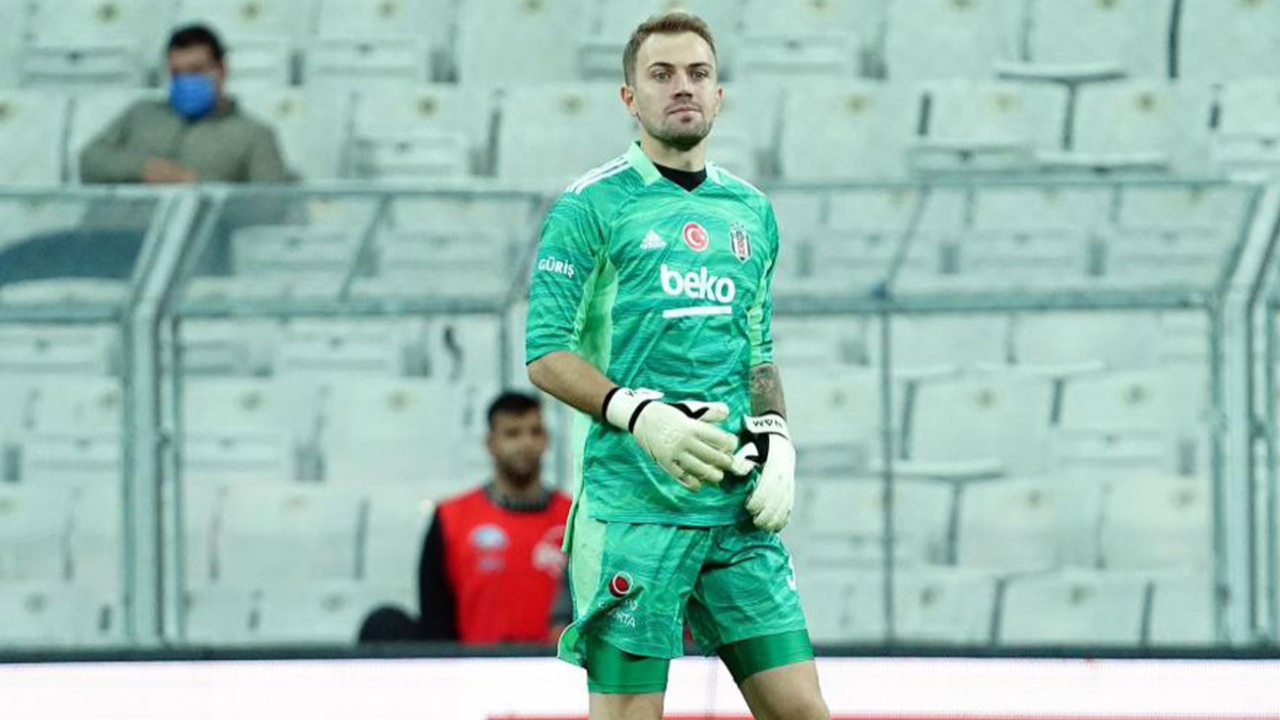 Beşiktaş'ta deneyimli file bekçisi Mert Günok, kaleyi devralmak için hazırlık yapıyor