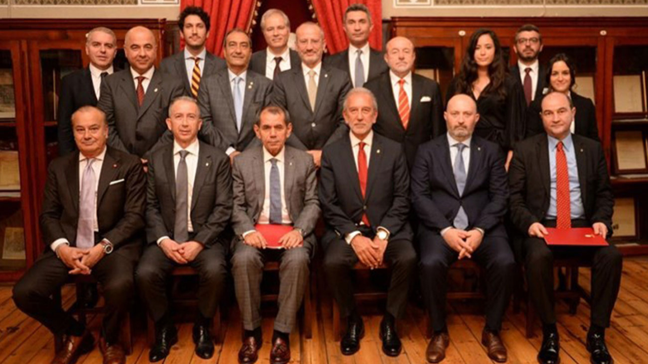 Galatasaray Spor Kulübü, sponsorluk görüşmelerine başladığını KAP'a bildirdi
