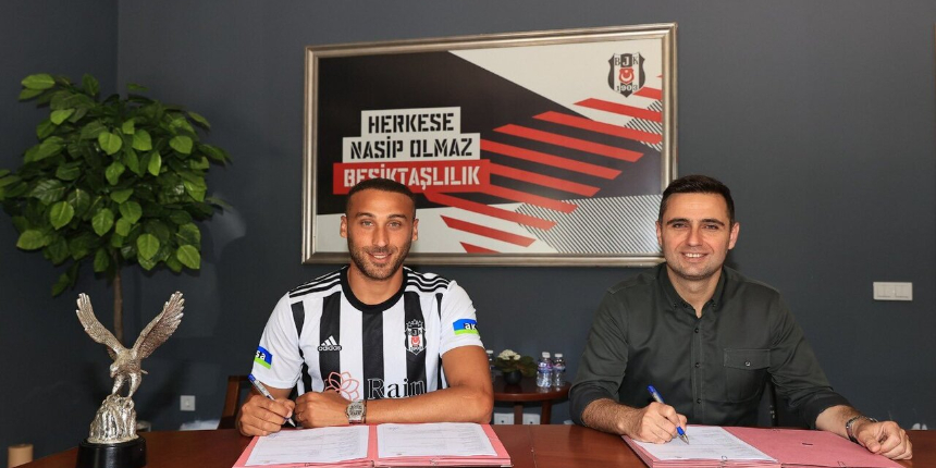 Beşiktaş açıkladı! Cenk Tosun resmen Kartal oldu