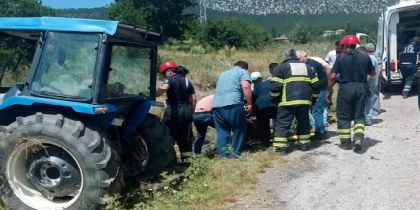 Kütahya'da cinayet gibi kaza! Devrilen traktörde 2 ölü 2 yaralı
