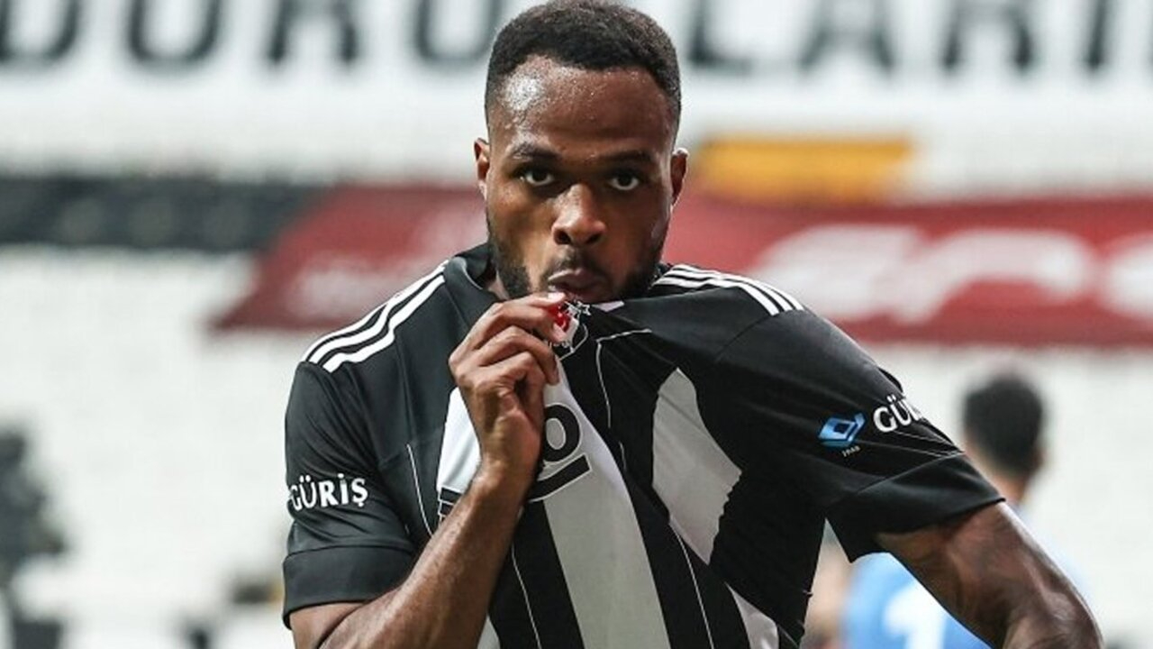 Cyle Larin, Beşiktaş'a veda etti: Beraber çok şey başardık