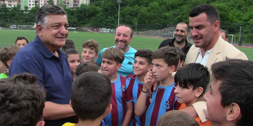 Teknik Direktör Yılmaz Vural, Artvin'de Borçka Trabzonspor Okulu'nu ziyaret etti