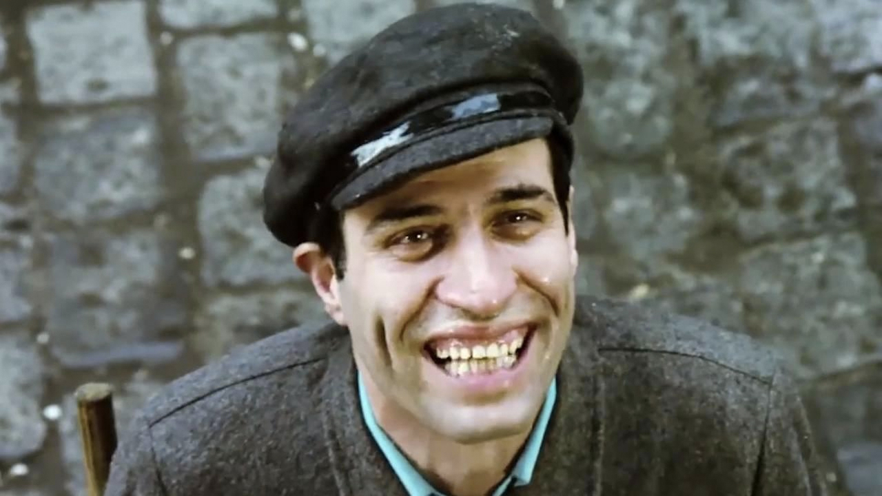 Vefatı üzerinden 22 geçen Kemal Sunal'ı sevenleri unutmadı... Sosyal medyada mesajlar yağdı