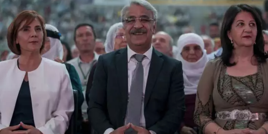 HDP'nin danışma kurulundaki isimler dikkat çekti: Bir zamanın liberal solcuları şimdi HDP'de