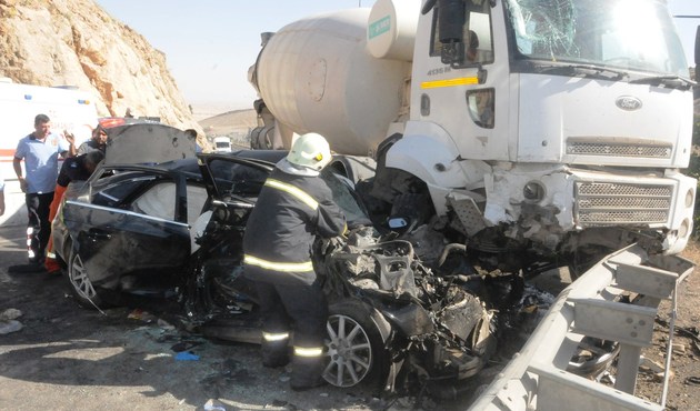 Mardin'de feci kaza: 2 ölü, 13 yaralı...