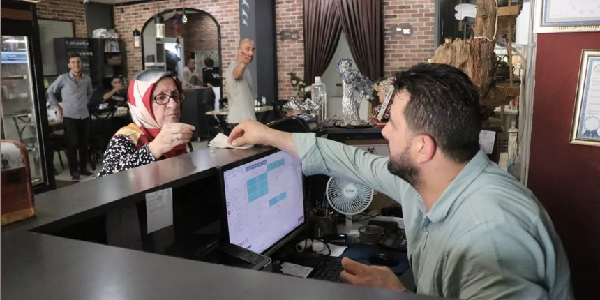 Restorandaki paketçilerin büyük vurgunu ortaya çıktı: 1 yılda 1,5 milyon lira dolandırdılar