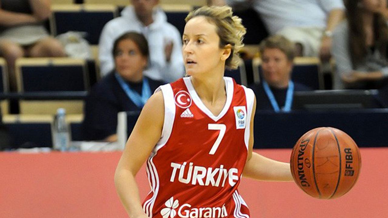 Efsane basketbolcu Nilay Kartaltepe, başarısının nedenini açıkladı: Bir yerlere çok çalışarak geldim