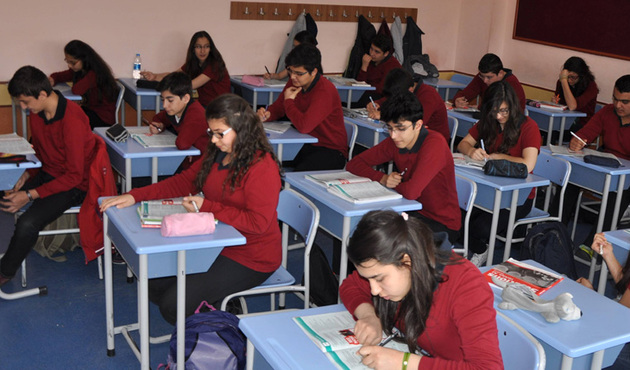 Liselerde ders saatleri değişti! Biyoloji azaldı, din ve müzik arttı