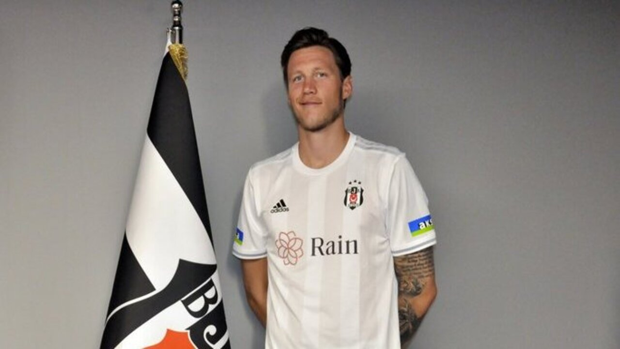 Beşiktaş'ın yeni transferi Wout Weghorst imza sonrası konuştu