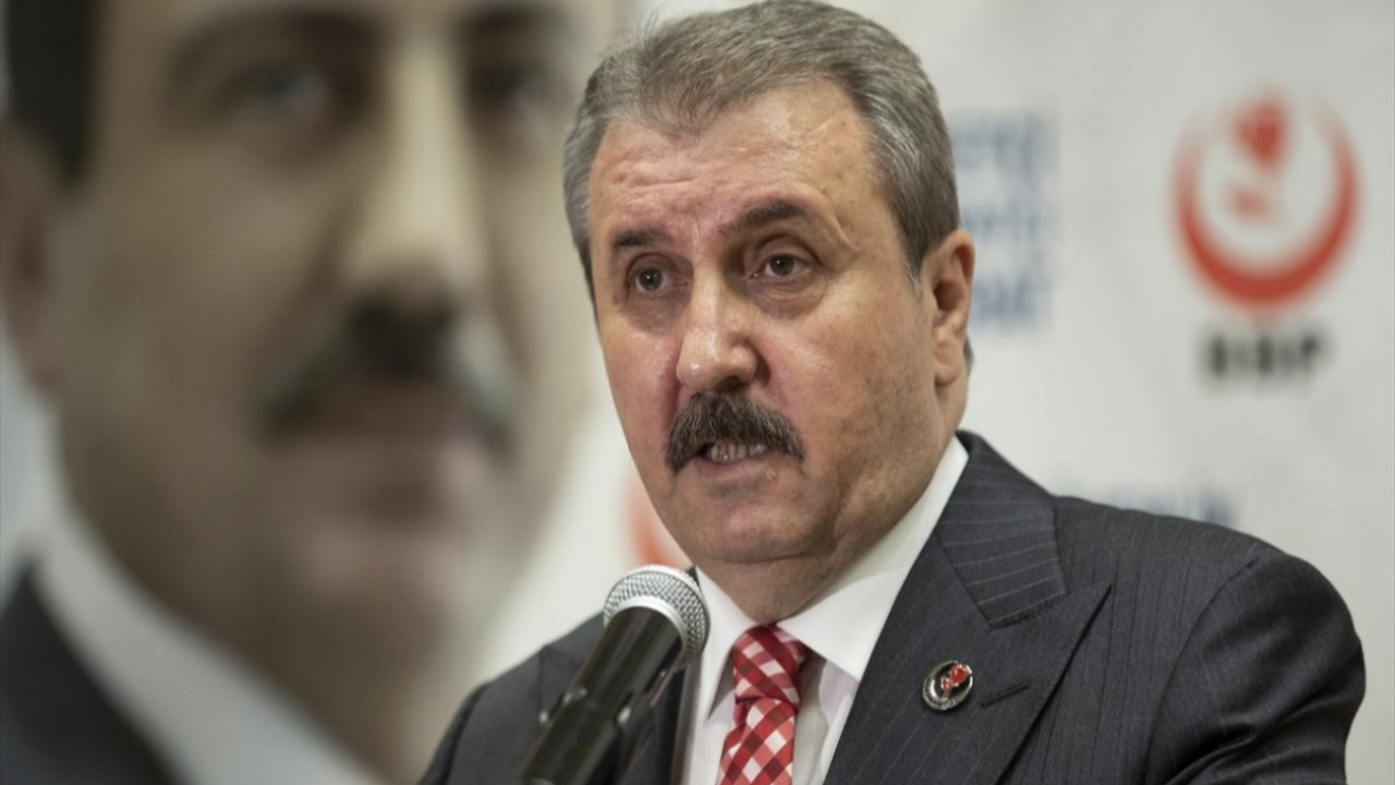 Mustafa Destici'den 6'lı masaya replikli eleştiri: 'Makul bir zemine oturmadığını düşünüyorum'