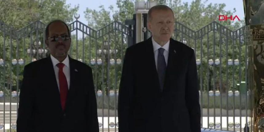 Somali Cumhurbaşkanı Ankara'da: Cumhurbaşkanı Erdoğan resmi törenle karşıladı