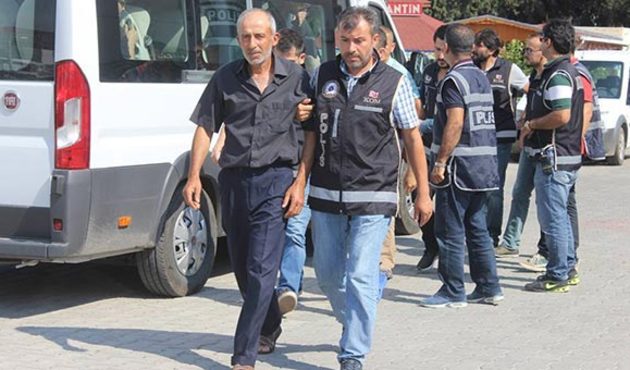 Osmaniye'de FETÖ operasyonu: 17 gözaltı