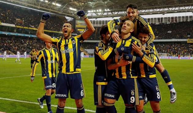 Fenerbahçe'de gidecek 6 ismi açıkladı
