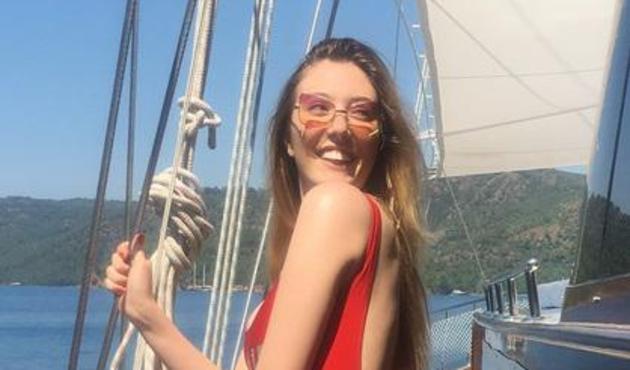 Yasmin Erbil yaza bomba gibi girdi!