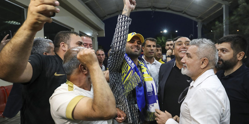 MKE Ankaragücü'nün yeni transferi İspanyol futbolcu Jese Rodriguez Ankara'ya geldi
