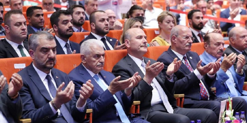 Türk Dünyası Parlamenterler Vakfı'ndan Çanakkale şehitlerine vefa