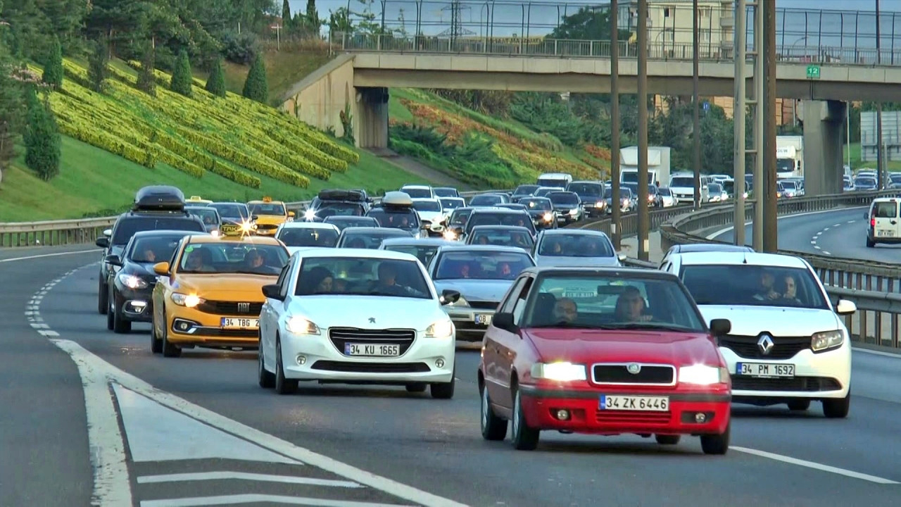 İstanbul'da bayram trafiği: Durma noktasına geldi!