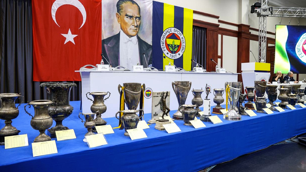 Fenerbahçe'den Galatasaray'a '28 şampiyonluk' çağrısı: Ya gelin tartışalım ya da ilelebet susun