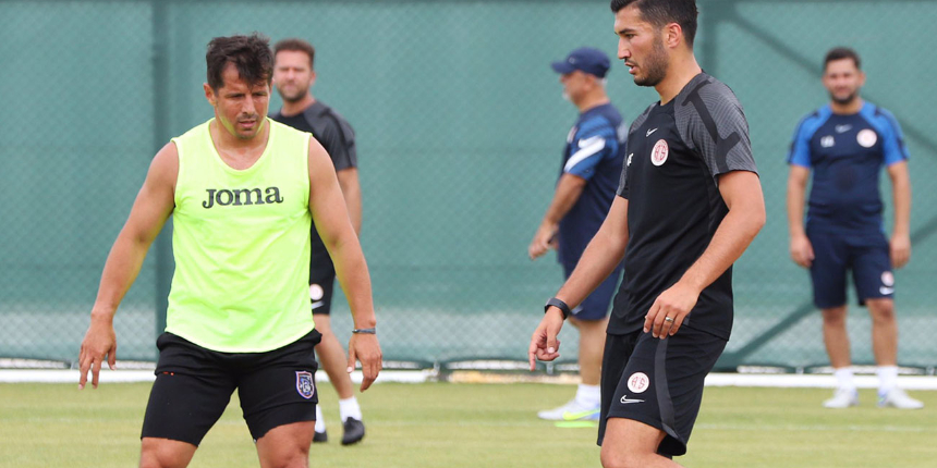 Burdur kampındaki yeni sezon hazırlıkları kapsamında Emre Belözoğlu - Nuri Şahin derbisi