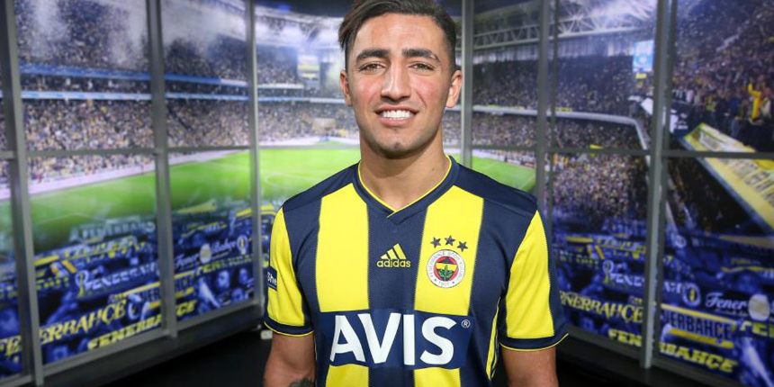 Fenerbahçe, İranlı futbolcu Allahyar Sayyadmanesh'in Hull City'ye transferini duyurdu