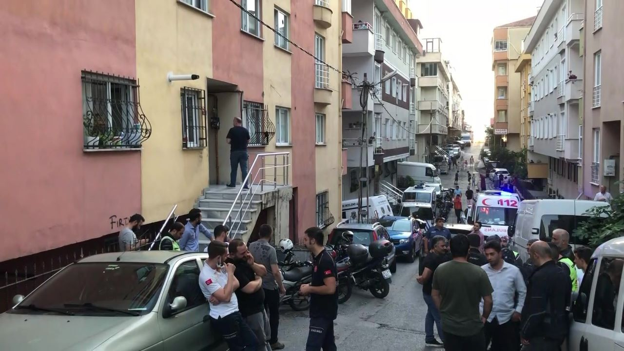 Boşanma aşamasındaki eşine mesaj atıp intihar etti