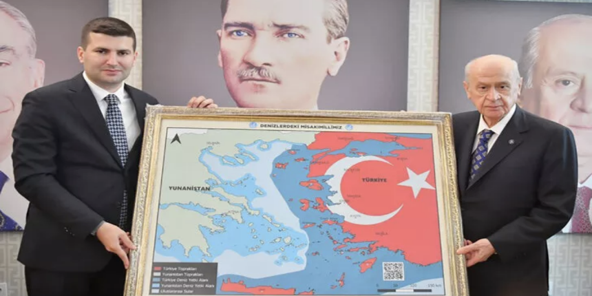 Bahçeli'ye verilen harita Yunanistan'da gündem oldu