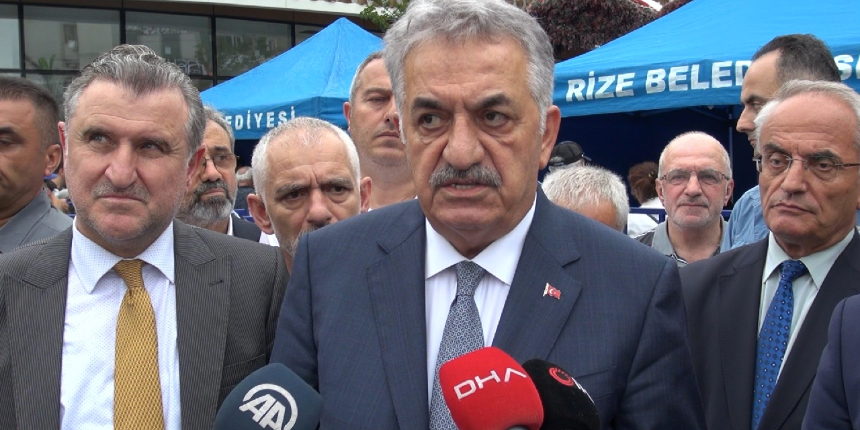 AK Partili Yazıcı: Bir hekim, yatakta olan hastasını bırakarak protestoya giremez