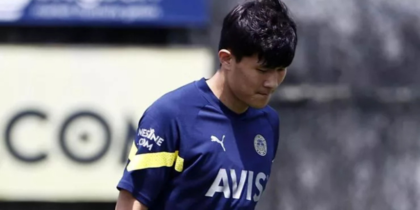 Kim Min Jae son antrenmanda yer almadı! Başarılı stoperin transferinde belirsizlik sürüyor