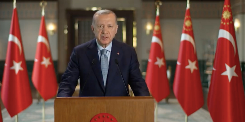 Erdoğan'dan 15 Temmuz mesajı: Tarihe altın harflerle kazındı! Türkiye'nin ekonomiyle teslim alınmasına rıza göstermeyeceğiz!